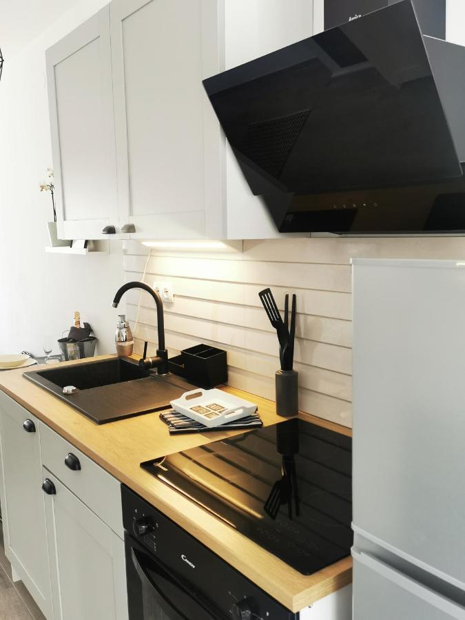 Apartment4Two - Studioapartment Vir Buitenkant foto